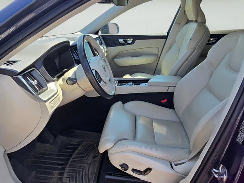 Used 2019 Volvo XC60 T8 Momentum w/ Advanced Package AWD/4WD image 17