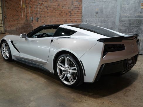 Used 2018 Chevrolet Corvette Stingray Coupe RWD image 40