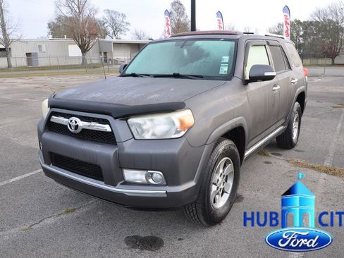 Used 2013 Toyota 4Runner SR5 w/ Convenience Pkg image 1