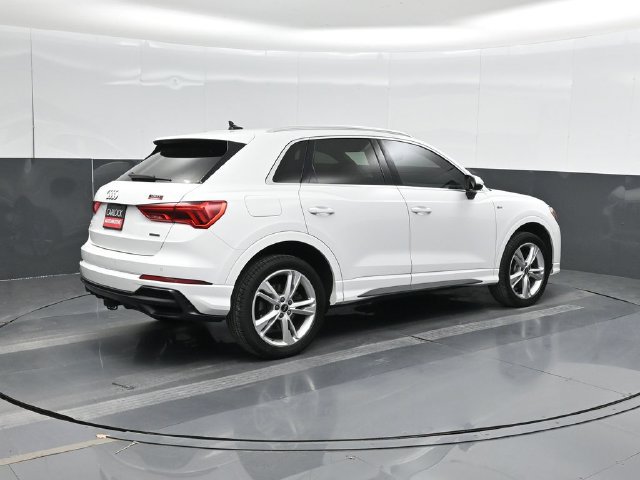 Used 2022 Audi Q3 2.0T Premium AWD/4WD image 3
