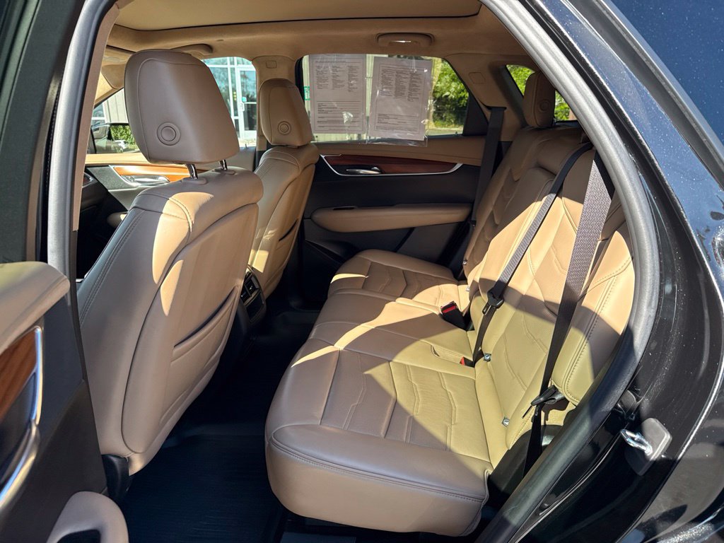 Used 2019 Cadillac XT5 Platinum w/ Trailering Package AWD/4WD image 14