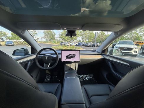 Used 2023 Tesla Model Y Long Range AWD/4WD image 24
