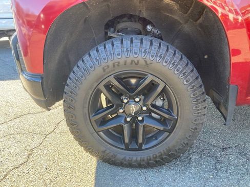 Used 2021 Chevrolet Silverado 1500 LT Trail Boss w/ LPO, Dark Essentials Package image 24