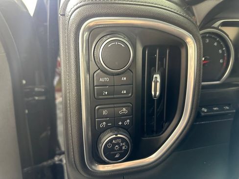 Used 2019 Chevrolet Silverado 1500 High Country w/ High Country Premium Package AWD/4WD image 20