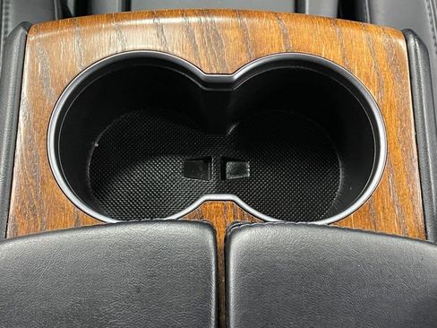 Used 2020 Tesla Model S Long Range Plus image 39