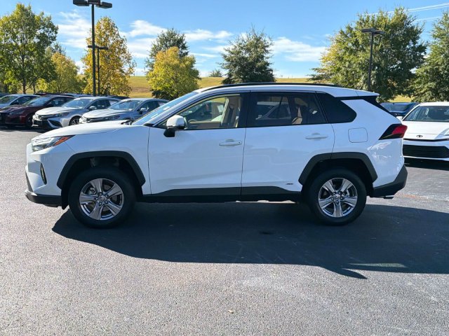 Used 2023 Toyota RAV4 LE AWD/4WD image 7