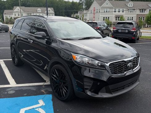 Used 2019 Kia Sorento S FWD image 3