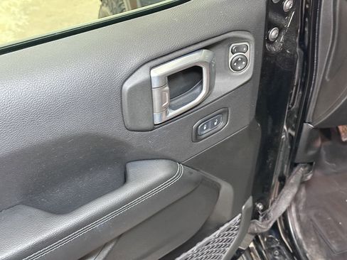 Certified 2022 Jeep Wrangler Unlimited Sahara w/ LED Lighting Group image 24