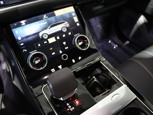 Used 2022 Land Rover Range Rover Velar S image 31