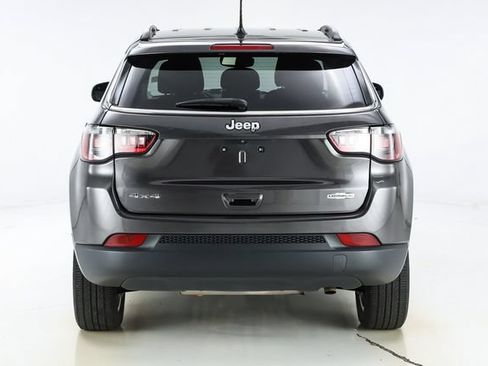 Used 2022 Jeep Compass Latitude AWD/4WD image 11