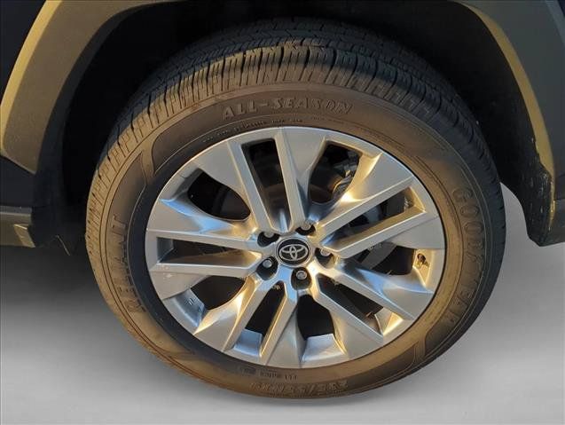 Used 2023 Toyota RAV4 Limited FWD image 9