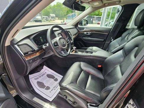 Used 2016 Volvo XC90 T6 Momentum w/ Momentum Plus Package AWD/4WD image 9