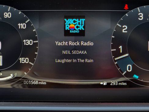 Used 2025 Land Rover Discovery Dynamic SE AWD/4WD image 17