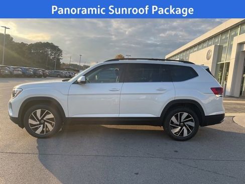 New 2026 Volkswagen Atlas SE FWD image 3