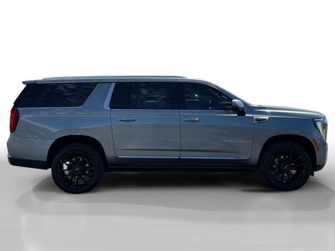 Used 2026 GMC Yukon XL Denali w/ Sun & Power Step Package AWD/4WD image 6