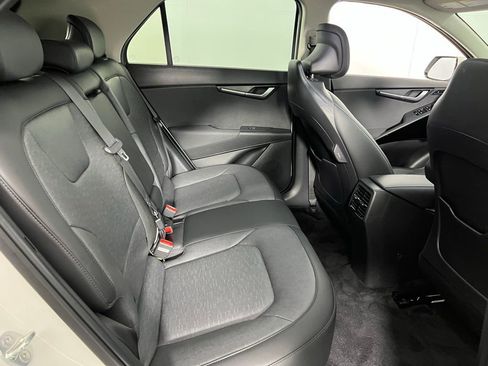 Used 2024 Kia Niro Wave image 32