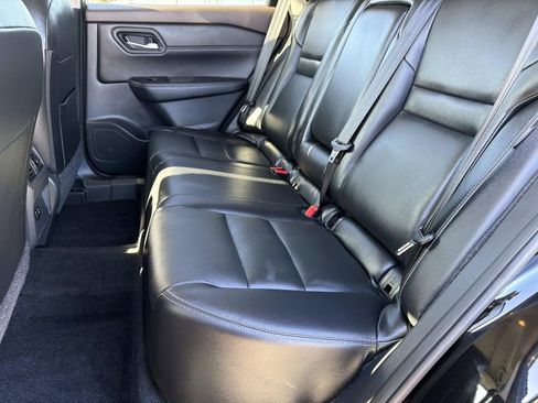 Used 2023 Nissan Rogue SL image 24