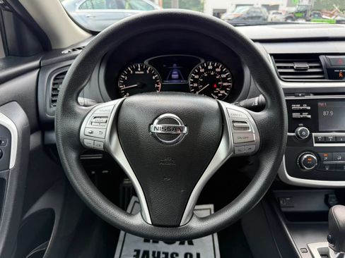 Used 2017 Nissan Altima 2.5 S w/ Power Driver Seat Package FWD image 25