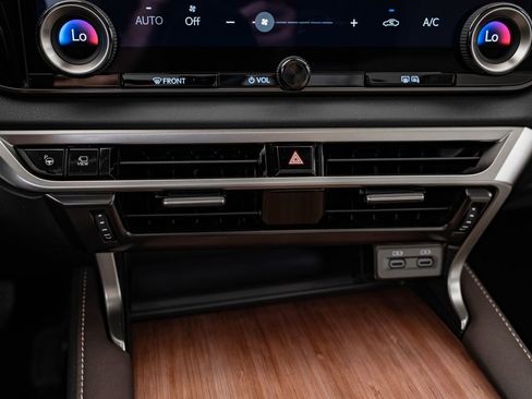 New 2026 Lexus RX 450h AWD image 38