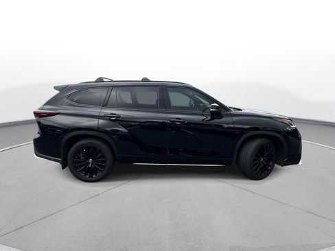 Used 2024 Toyota Highlander XSE FWD image 5