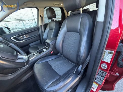 Used 2019 Land Rover Discovery Sport SE image 35