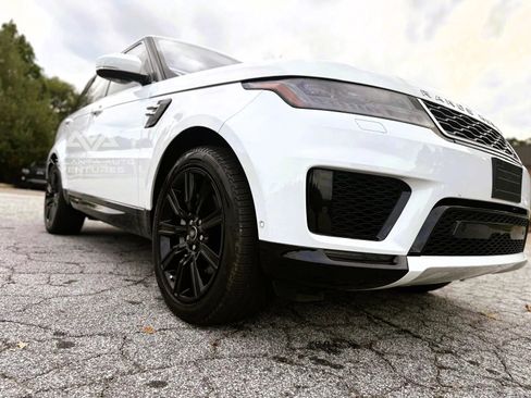 Used 2018 Land Rover Range Rover Sport HSE image 25