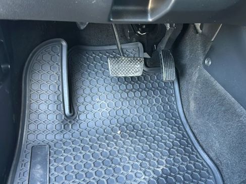Used 2016 Honda HR-V LX image 34
