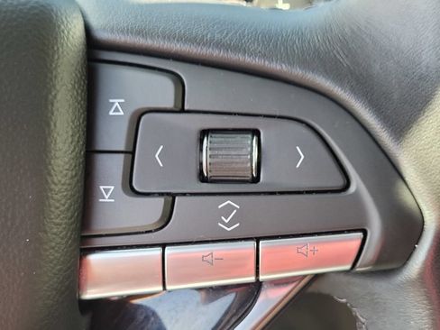 Used 2024 Cadillac XT6 Premium Luxury FWD image 24