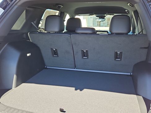 New 2026 Chevrolet Equinox LT w/ Convenience Package II image 9