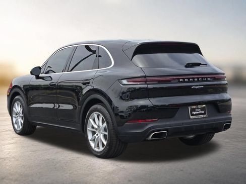 Used 2024 Porsche Cayenne AWD/4WD image 20