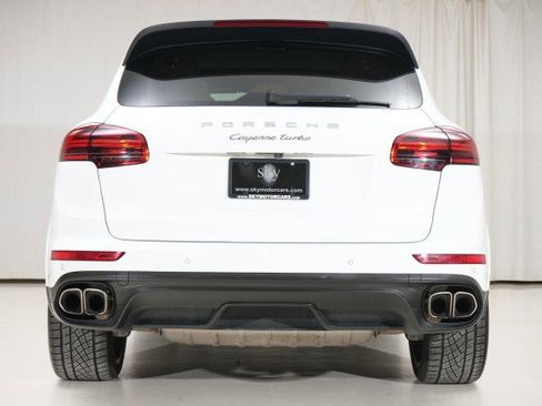 Used 2017 Porsche Cayenne Turbo AWD image 24