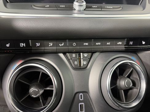 Certified 2024 Chevrolet Blazer LT w/ Convenience Package image 21