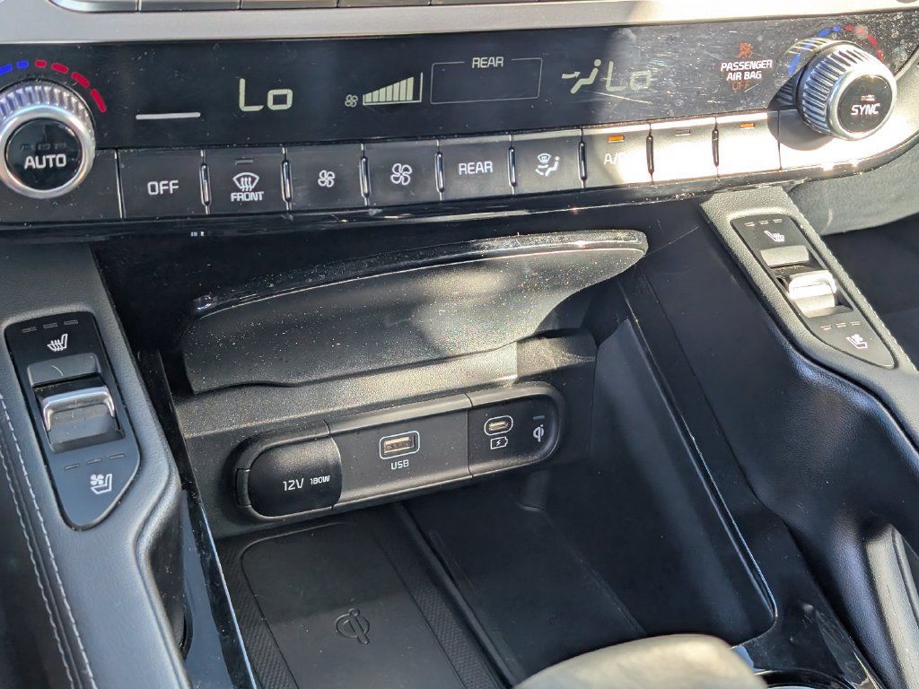 Certified 2024 Kia Telluride EX w/ EX Captain's Chair Package FWD image 27