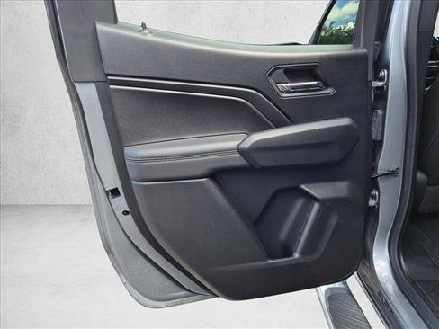 Used 2024 Chevrolet Colorado LT w/ LT Convenience Package II RWD image 18