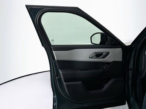Used 2026 Land Rover Range Rover Velar S AWD/4WD image 11