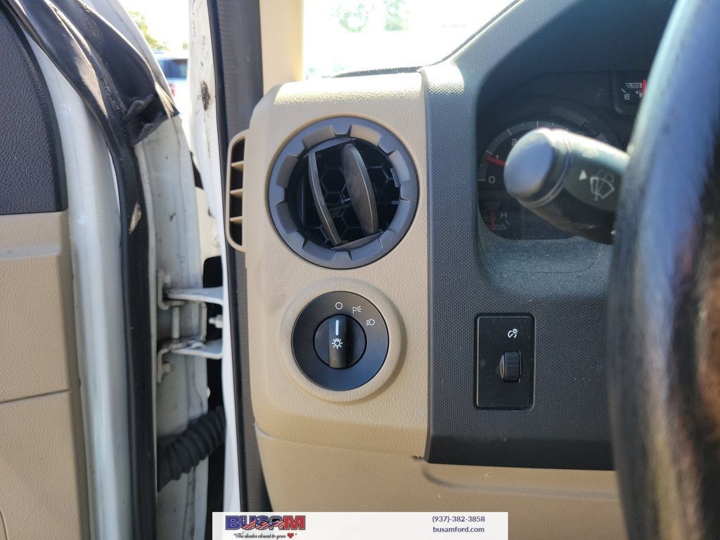 Used 2009 Ford E-350 and Econoline 350 XLT RWD image 20