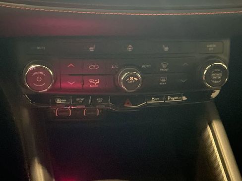 Used 2023 Dodge Durango GT image 19