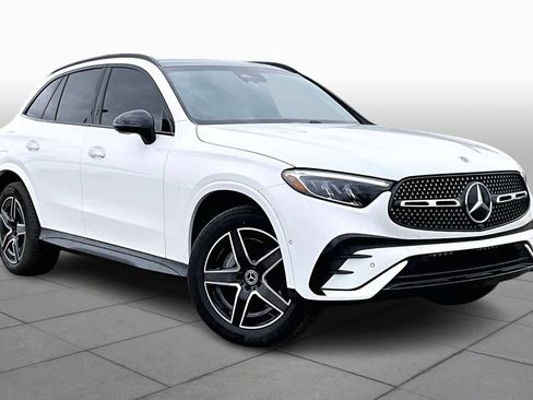 Certified 2025 Mercedes-Benz GLC 300 4MATIC image 3