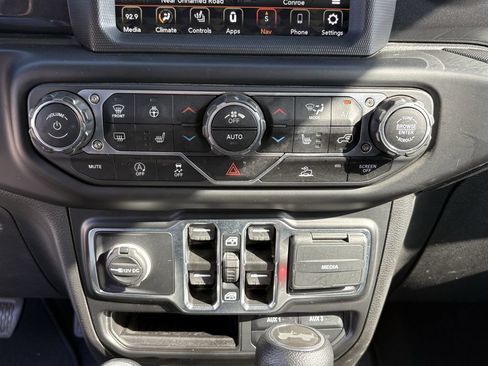 Used 2021 Jeep Wrangler Unlimited Sport AWD/4WD image 20