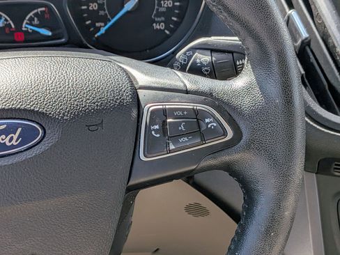 Used 2019 Ford Escape SEL AWD/4WD image 18