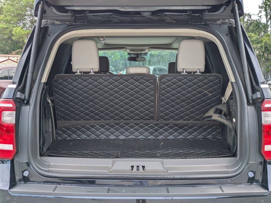 Used 2021 Ford Expedition XLT RWD image 13