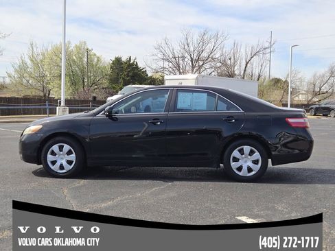 Used 2008 Toyota Camry LE image 3