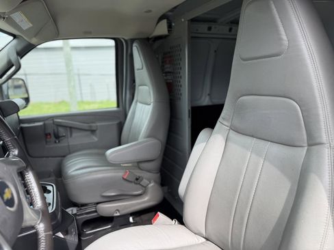 Used 2019 Chevrolet Express 2500 w/ Driver Convenience Package RWD image 9
