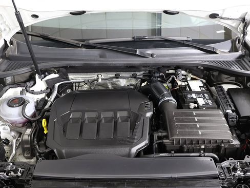 Used 2024 Audi Q3 2.0T Premium Plus w/ Premium Plus Package image 19