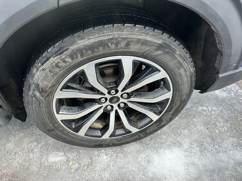 Used 2020 Ford Explorer ST w/ Premium Technology Package image 27