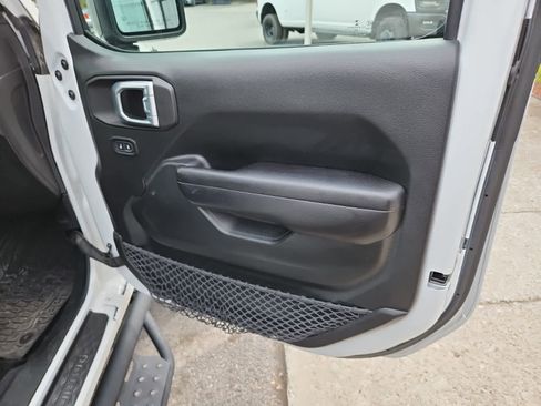 Used 2021 Jeep Gladiator Sport AWD/4WD image 23