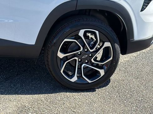New 2026 Chevrolet Trax RS w/ Sunroof Package image 9