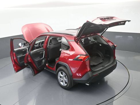 Used 2025 Toyota RAV4 XLE w/ Convenience Package FWD image 65