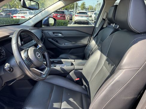 Used 2023 Nissan Rogue SL FWD image 17