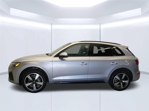 Certified 2023 Audi Q5 2.0T Premium Plus w/ Premium Plus Package AWD/4WD image 2